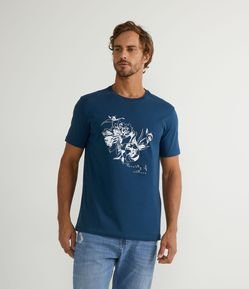 Camiseta Comfort em Algodão com Estampa Floral