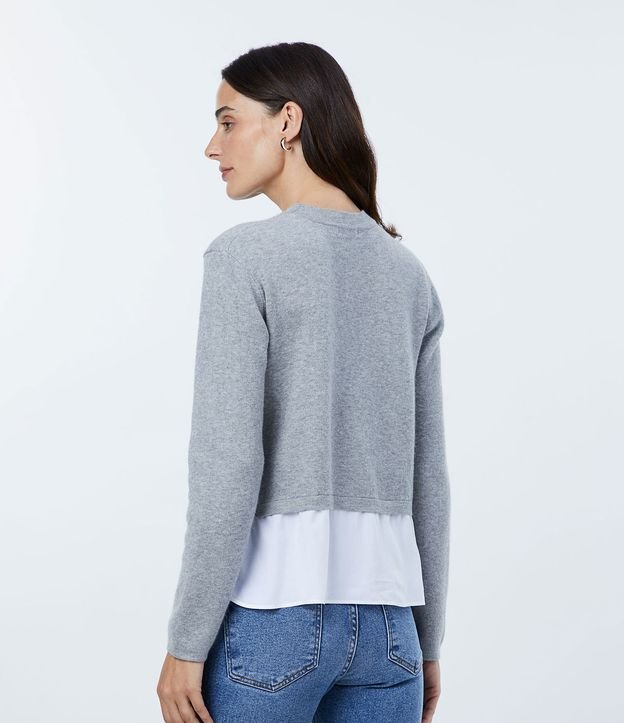 Suéter en Viscosa con Cuello Alto Gris 2