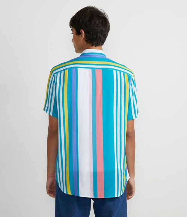 Camisa Manga Curta em Viscose com Estampa em Listras Verticais Branco 2