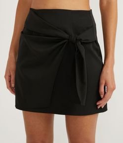 Saia Curta Alfaiataria em Crepe com Sobreposição e Amarração