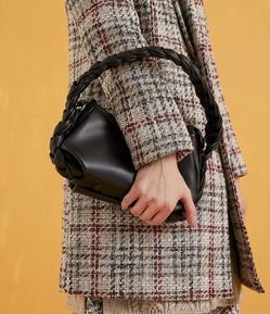 Bolsa Baguete Shoulder com Alça Trançada
