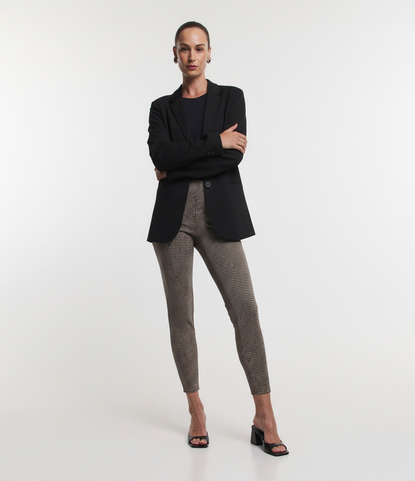 Calça Legging com Estampa Xadrez e Elástico Contrastante Marrom/ Preto 7