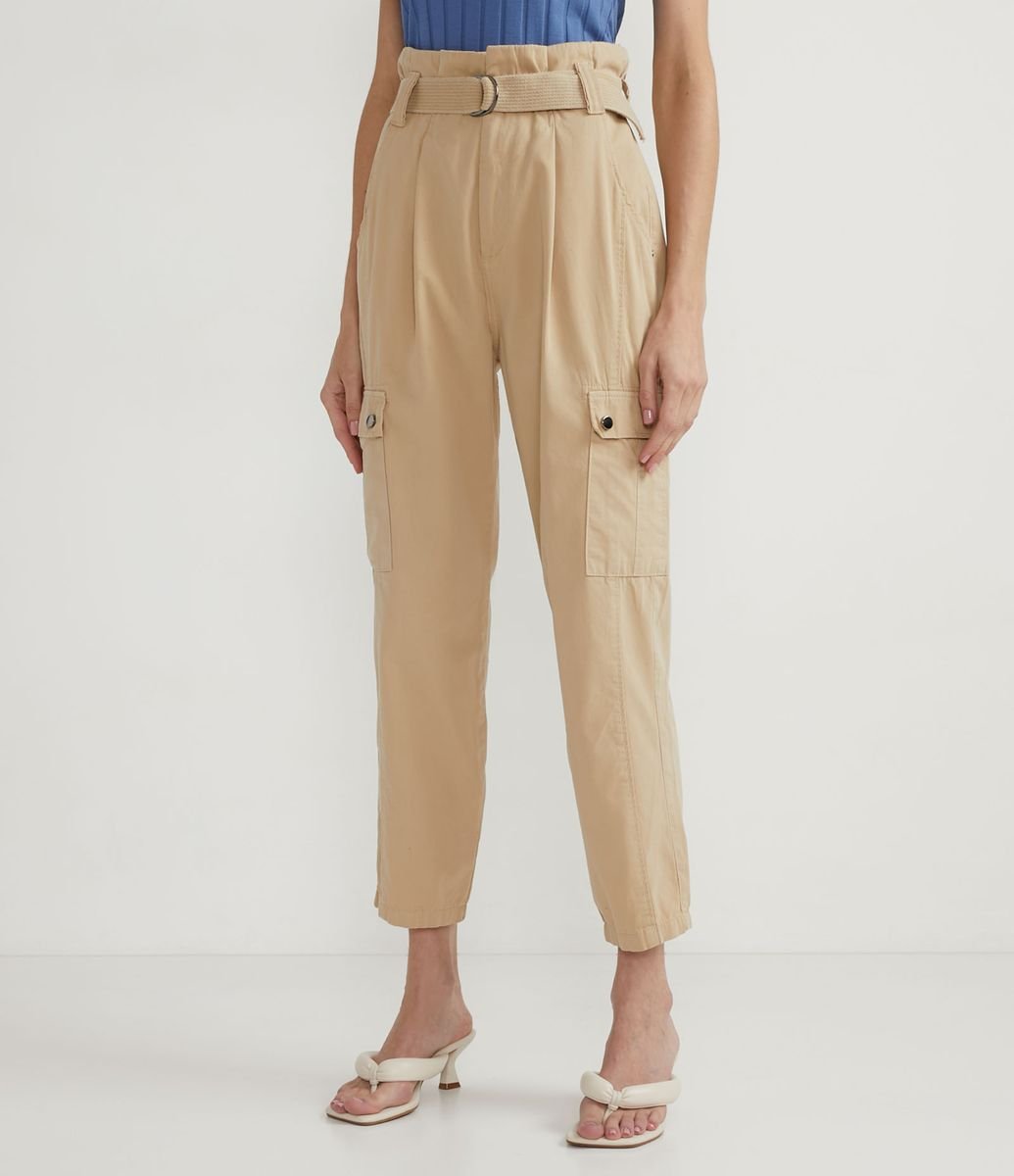Calça Cargo em Sarja com Cinto de Fivela e Bolsos é boa?