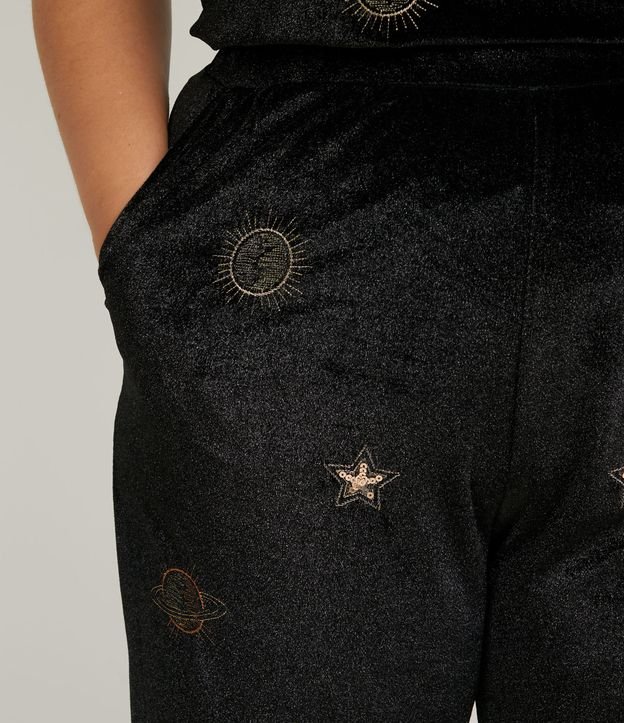 Pantalón Recto en Plush con Bordado de Astros Curve & Plus Size Negro 3