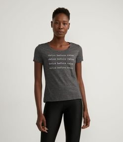 Camiseta Esportiva com Estampa Detox Before Retox
