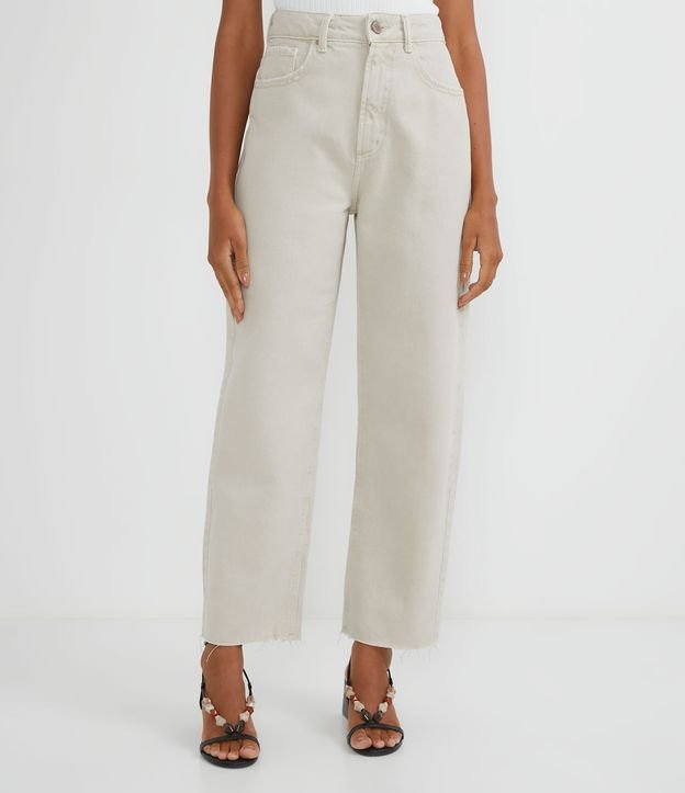 Calça Reta Cropped em Sarja com Cintura Alta