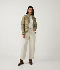 Calça Reta Cropped em Sarja com Cintura Alta