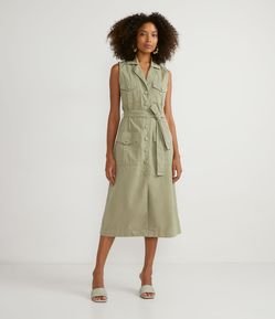 Vestido Midi em Sarja com Bolsos e Cinto Faixa