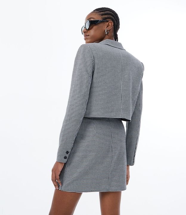 Blazer Cropped Sastrería con Estampado Pied-de-Poule Negro 2