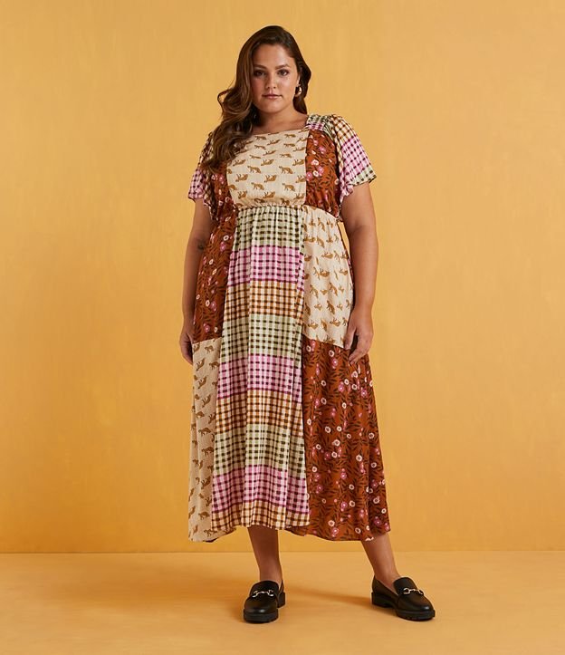 Vestido Midi Em Viscose Com Mix De Estampas Curve And Plus Size Bege