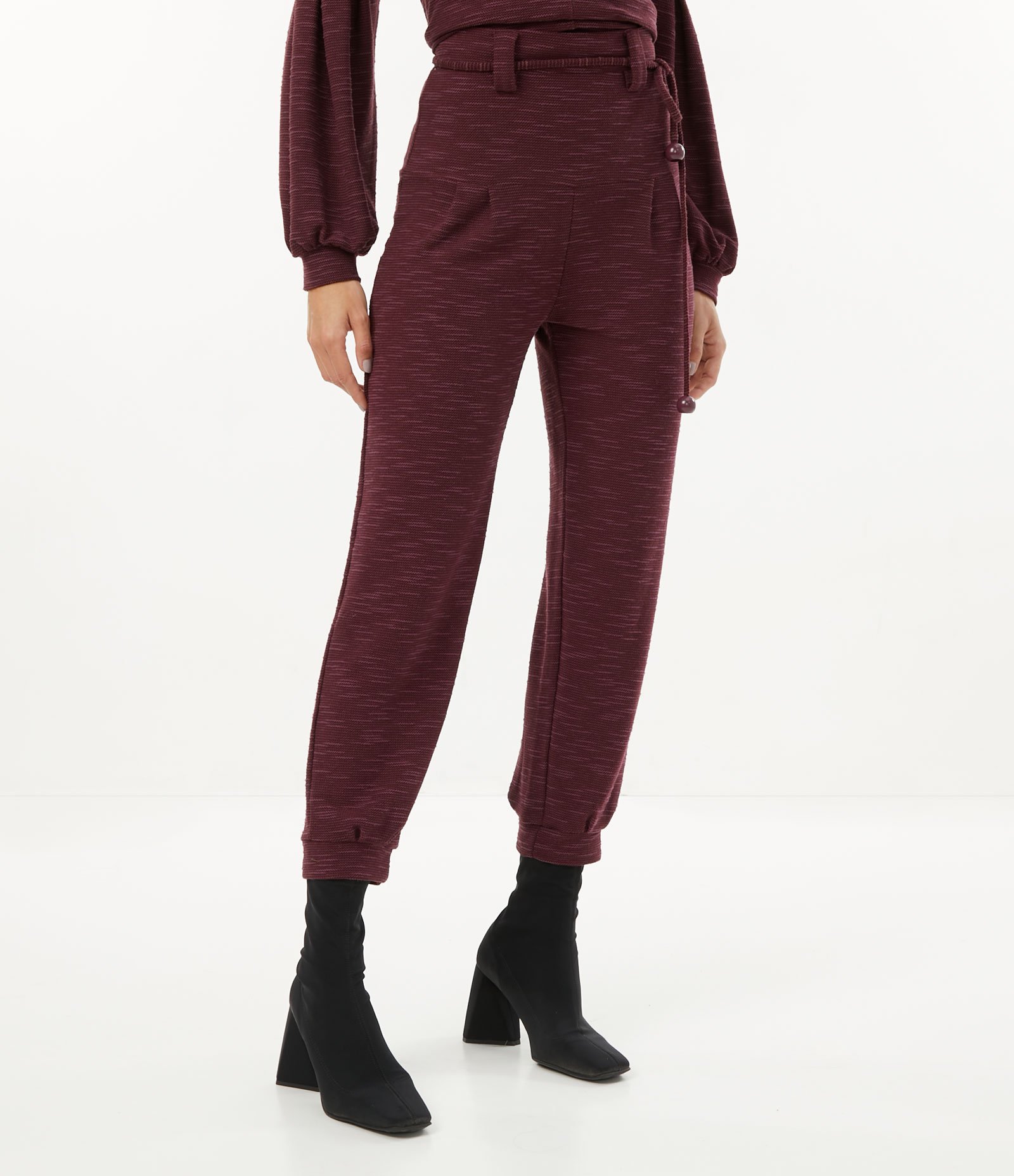 Calça Jogger em Malha Flamê Texturizada com Pala Larga Vermelho 2