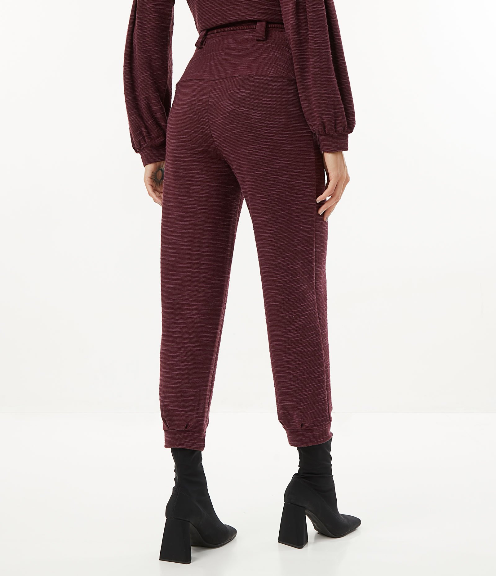 Calça Jogger em Malha Flamê Texturizada com Pala Larga Vermelho 3