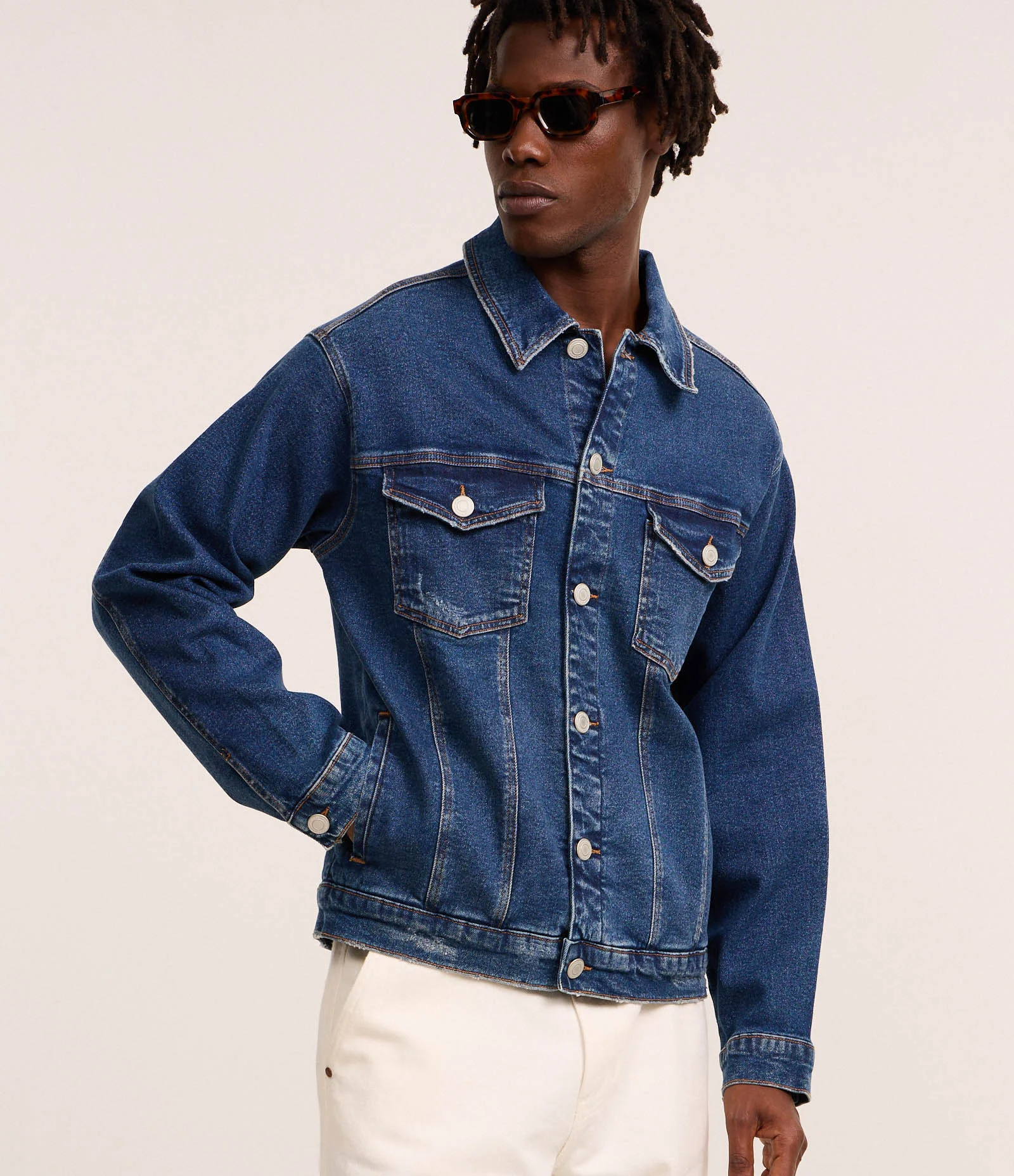 Jaqueta Trucker em Jeans com Bolsos Azul 2