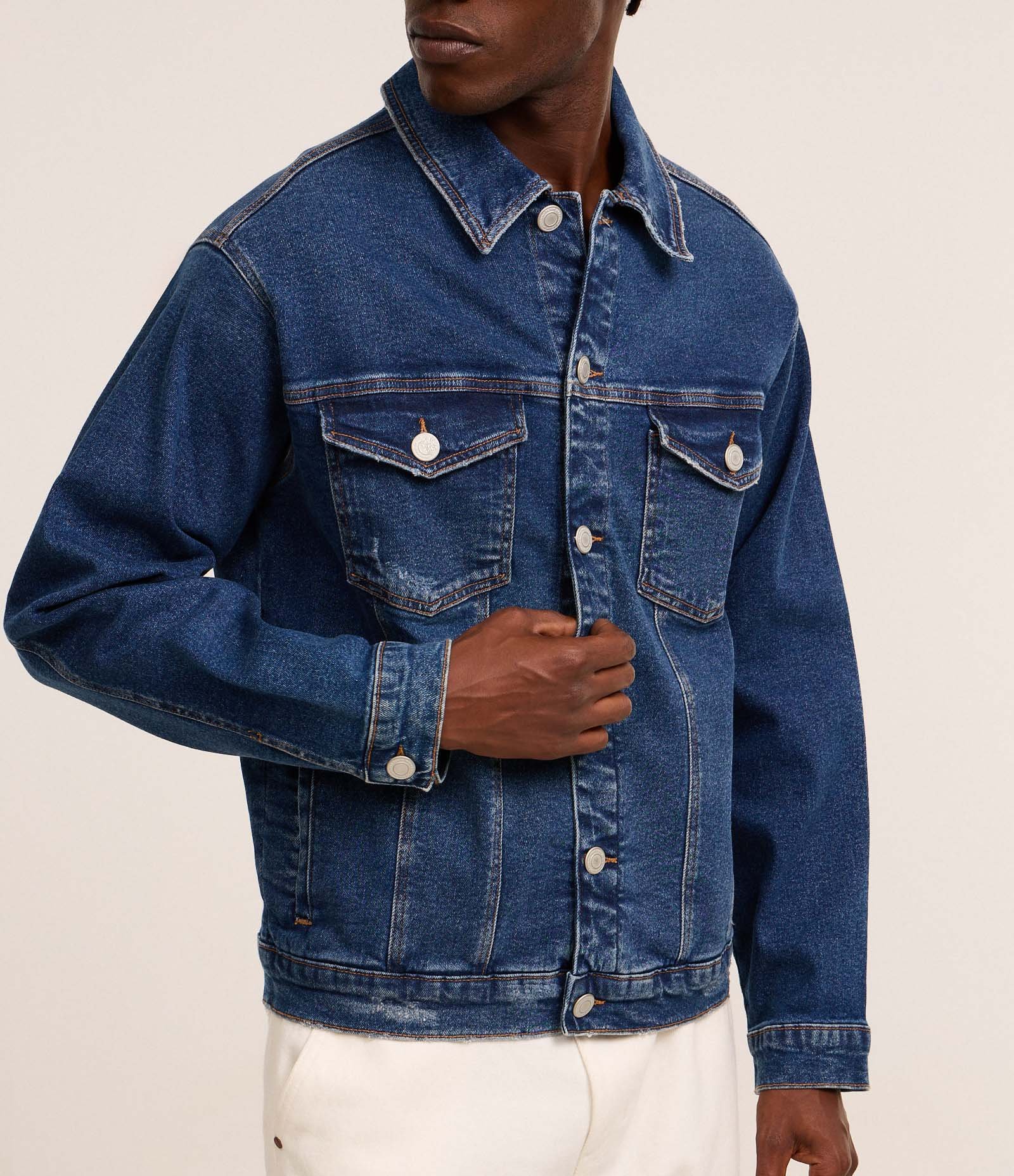 Jaqueta Trucker em Jeans com Bolsos Azul 6