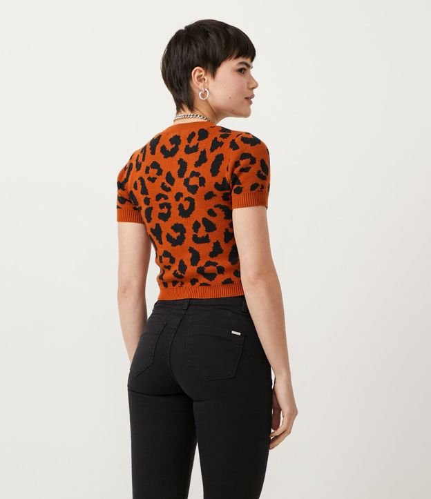 Blusa Cropped Em Tricô Com Manga Curta E Estampa Animal Print Onça Marrom