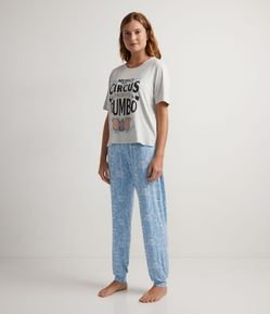 Pijama em Viscolycra com Blusa Manga Curta Calça e Estampa Dumbo