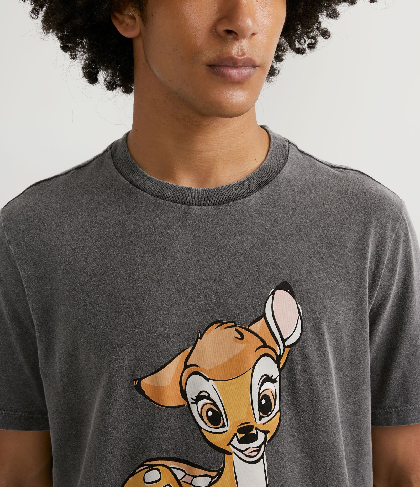 Camiseta em Meia Malha Manga Curta com Estampa Bambi Cinza 3