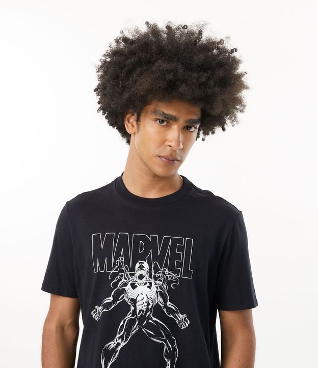 Camiseta Regular com Estampa Venom Brilha no Escuro Preto 4