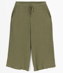 Calça Pantacourt em Viscolycra Canelada Curve & Plus Size