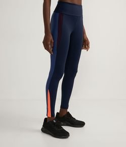 Calça Legging Esportiva em Poliamida com Recortes Laterais Contrastantes