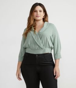 Blusa em Viscose Maquinetada com Decote V Transpassado Curve & Plus Size