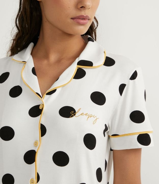 Camisón Corta en Viscolycra Estampado Lunares con Viés Contrastante Blanco 3