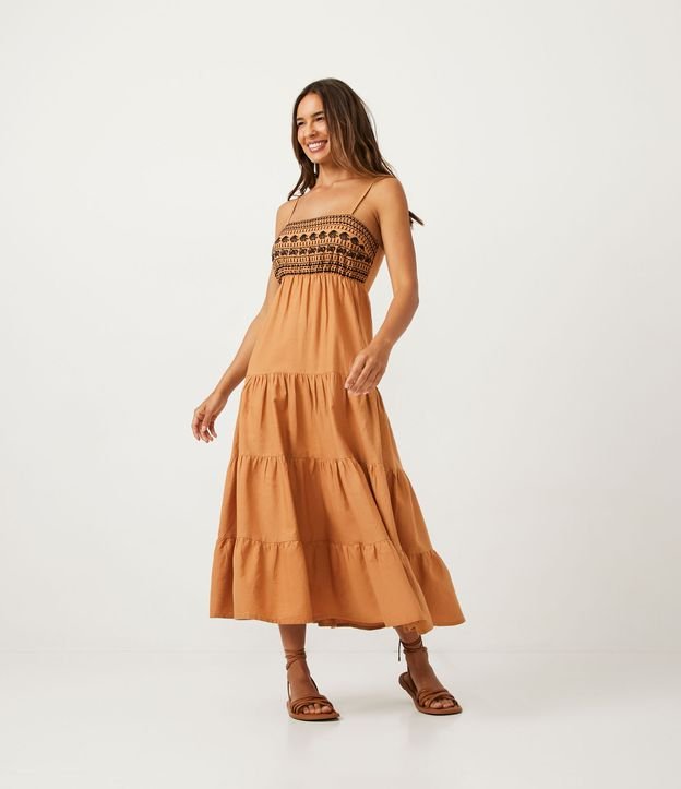 Vestido New Midi em Linho com Bordado no Busto