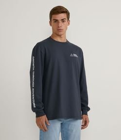 Camiseta Regular Manga Longa com Lettering no Peito