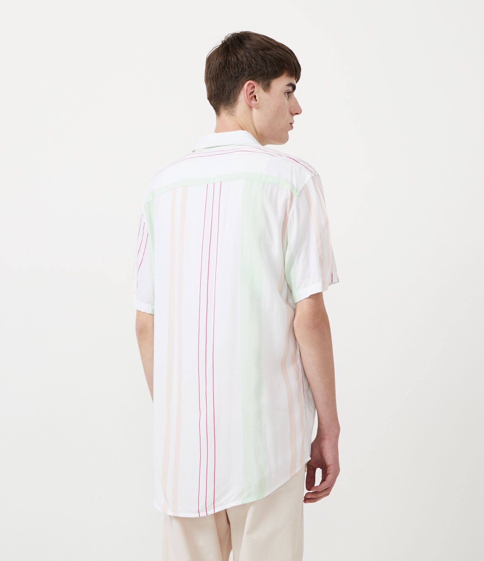 Camisa Manga Curta em Viscose com Estampa em Listras Branco 3