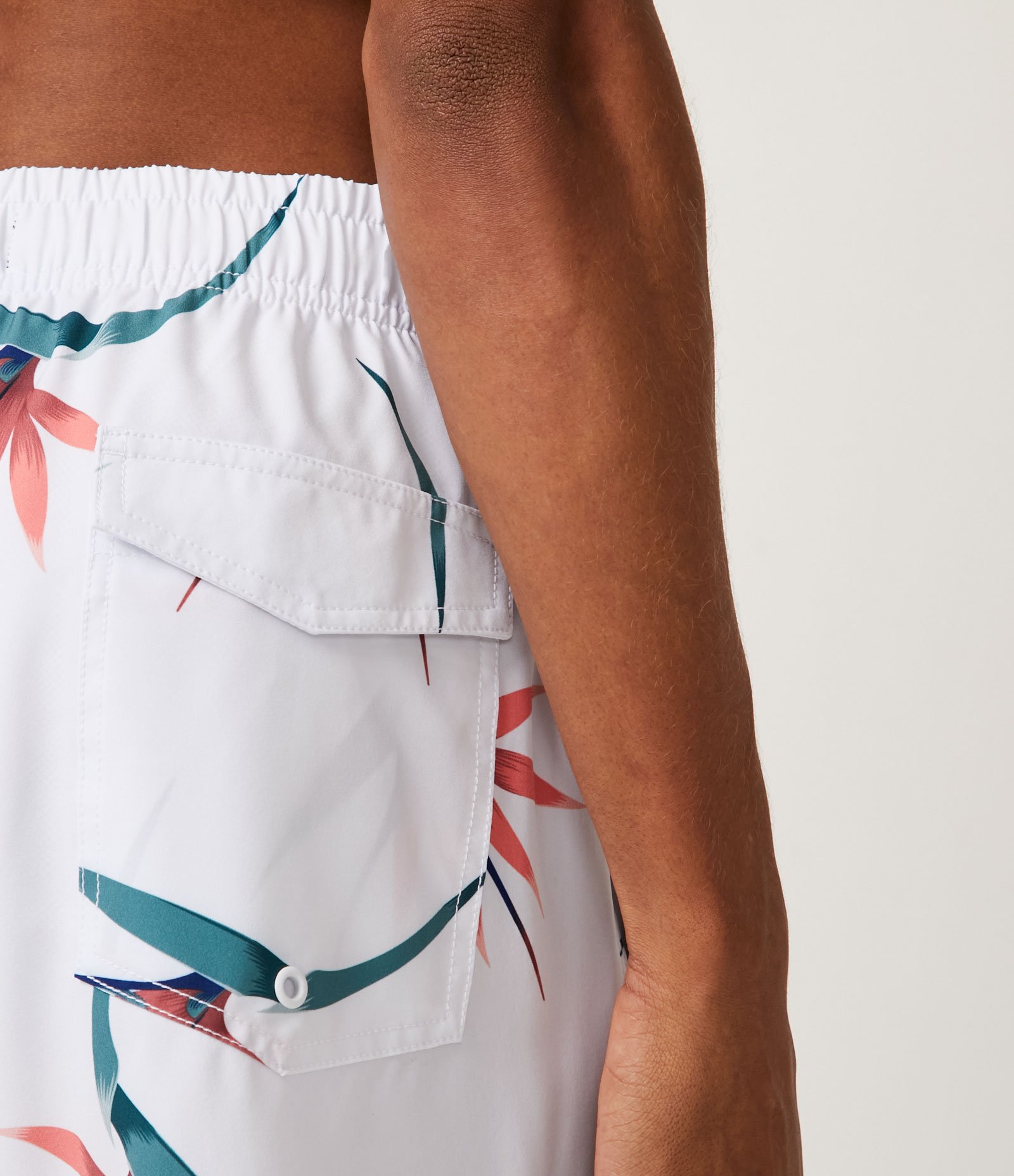 Bermuda com Cós Elástico e Estampa Floral Branco 5