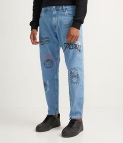 Calça Slim Standart em Jeans com Estamparia Silk Estilo Grafite