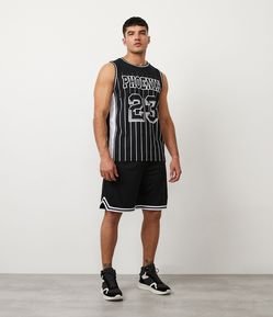 Bermuda Esportiva de Basquete Dry Fit com Detalhes Contrastantes