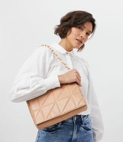 Bolsa Shoulder Estruturada com Textura Matelasse e Alça de Corrente