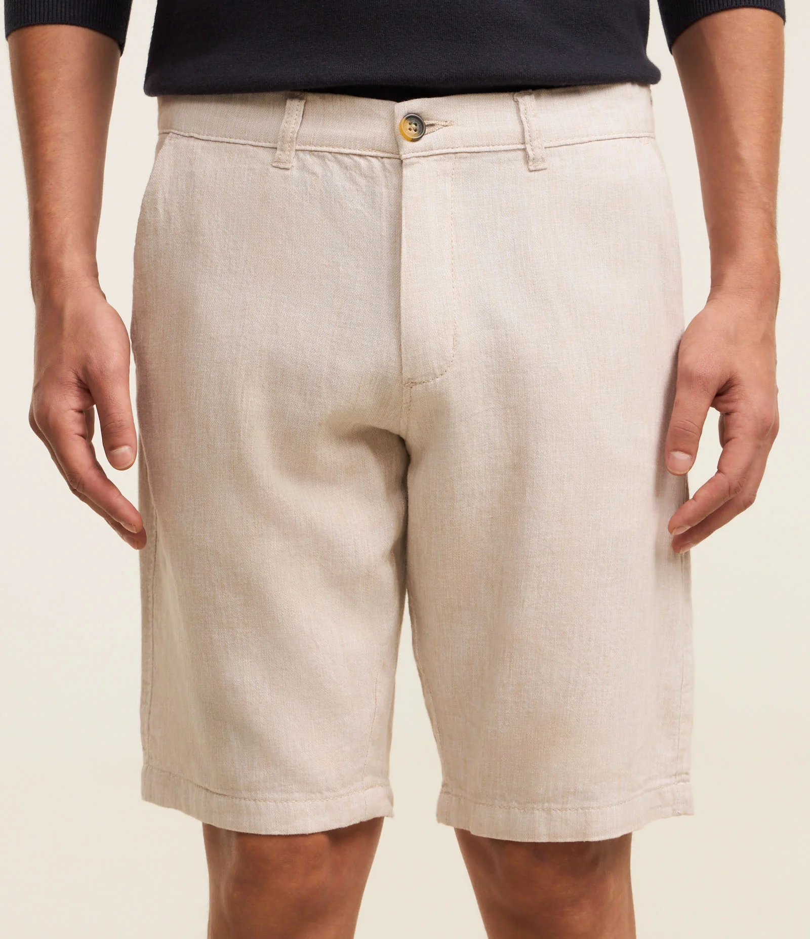 Bermuda Slim Texturizada em Linho com Algodão Crú 2