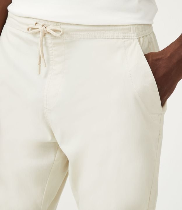 Bermuda en Sarga con Cintura Elástica Beige 3