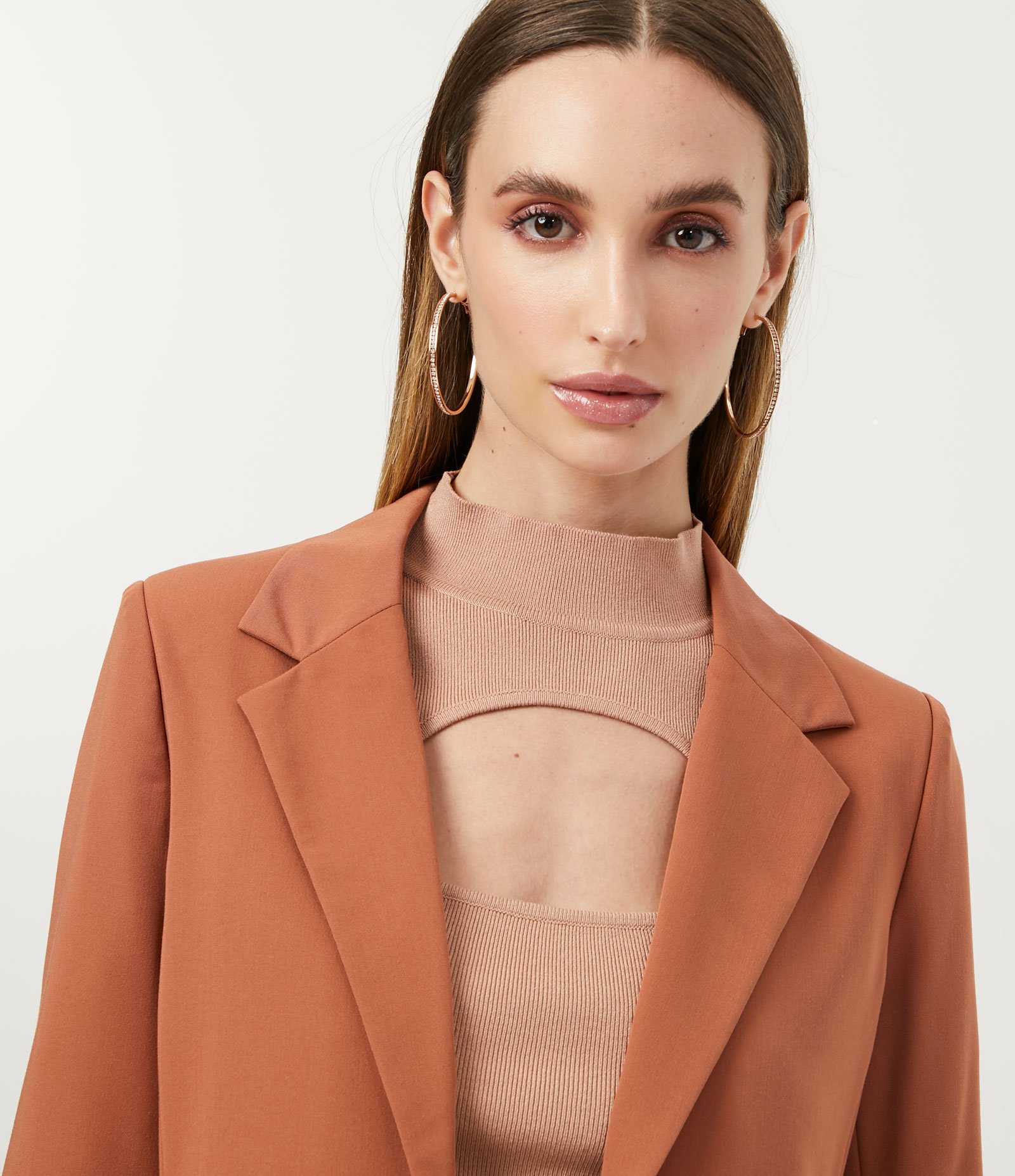 Blazer Alfaiataria Alongado em Crepe com Franzidos nos Punhos 4