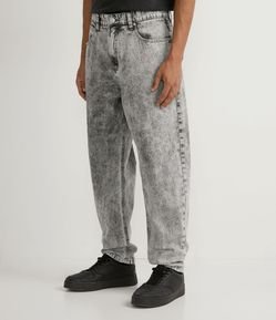 Calça Balloon em Jeans Efeito Estonado