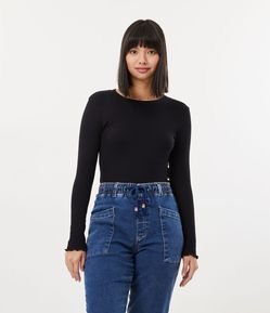 Blusa em Viscose com Detalhes em Frufru