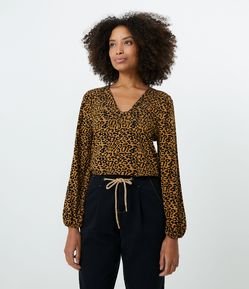 Blusa Manga Longa com Estampa Animal Print de Onça