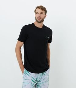 Camiseta Comfort em Algodão Manga Curta com Estampa Botânica