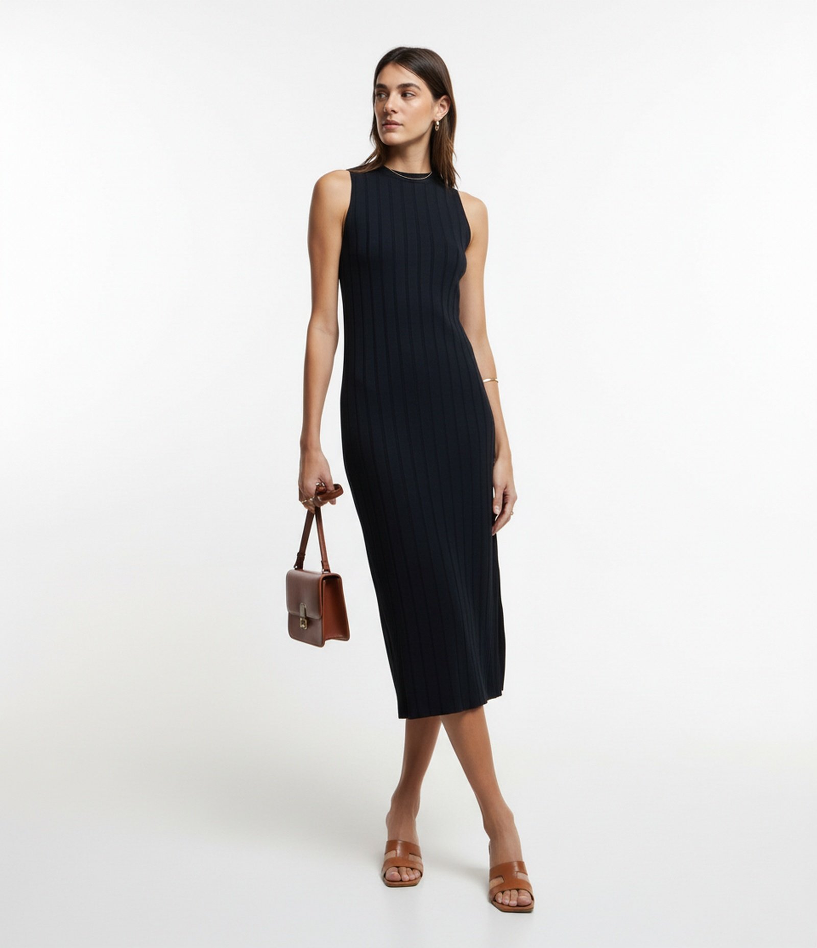 Vestido Midi em Viscose com Golinha Alta Básico e Canelado Preto 4