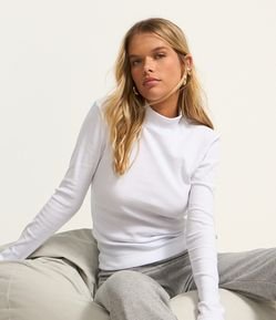 Blusa em Algodão com Manga Longa e Gola Alta