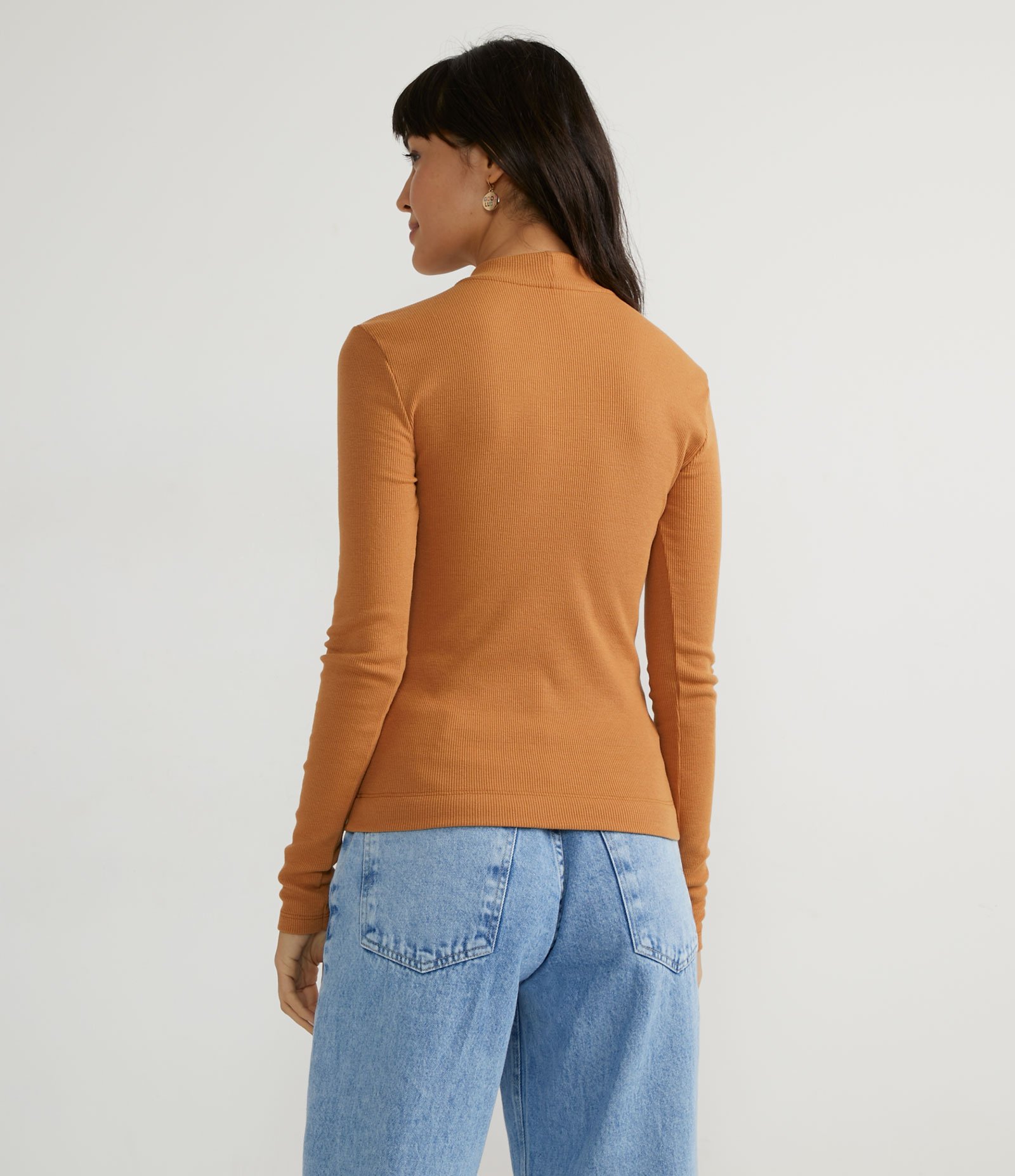 Blusa em Algodão com Manga Longa e Gola Alta 2