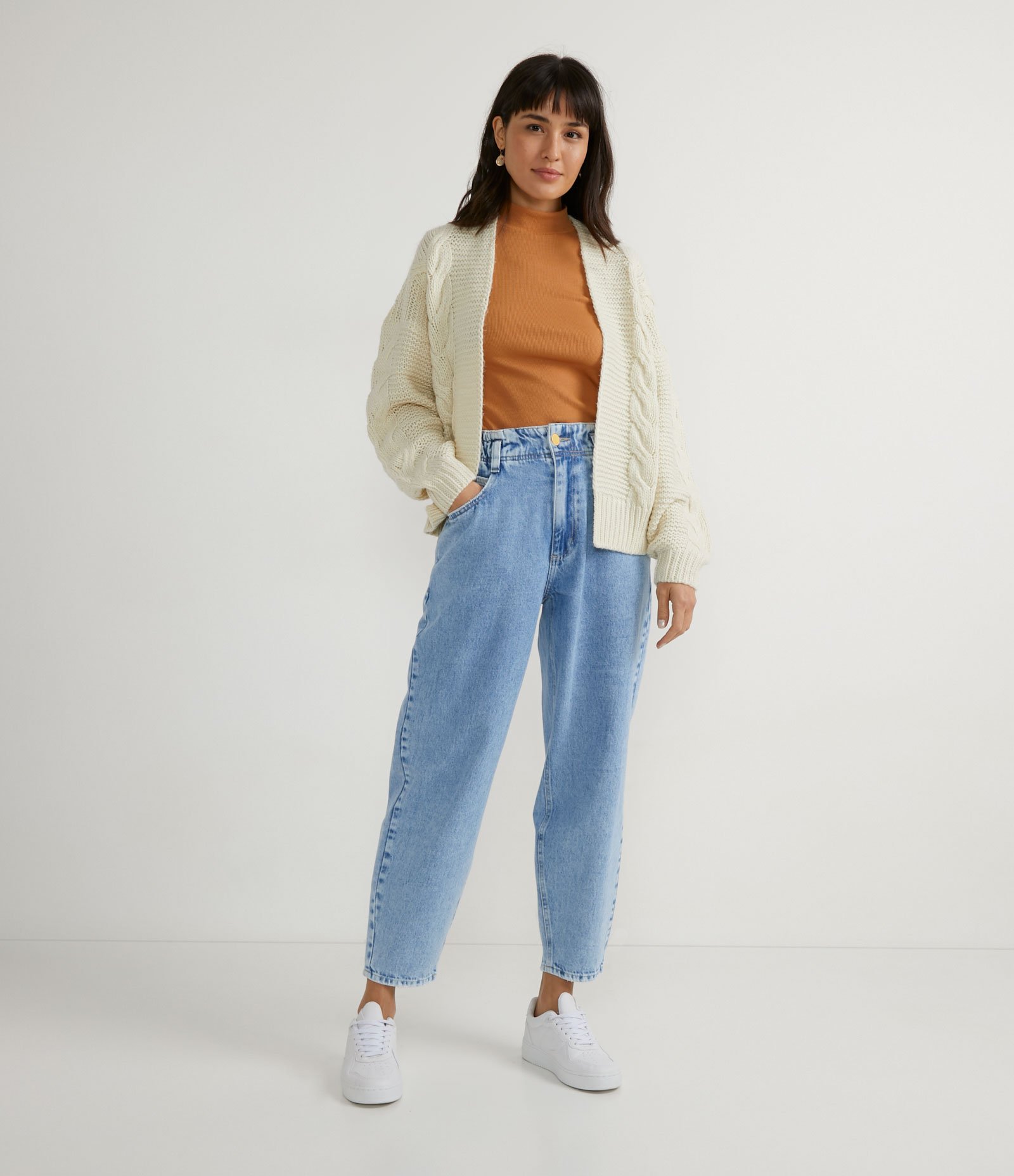 Blusa em Algodão com Manga Longa e Gola Alta 4