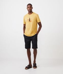 Bermuda em Linho com Bolsos e Ajuste em Ilhós