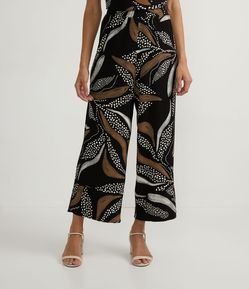 Calça Pantacourt em Viscose com Estampa de Folhagens em Pontilhismo