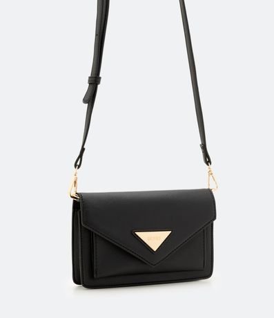 Bolsa Transversal com Tampa e Plaquinha em Triangulo Aplicada é ruim? Bolsa Transversal com Tampa e Plaquinha em Triangulo Aplicada é boa?