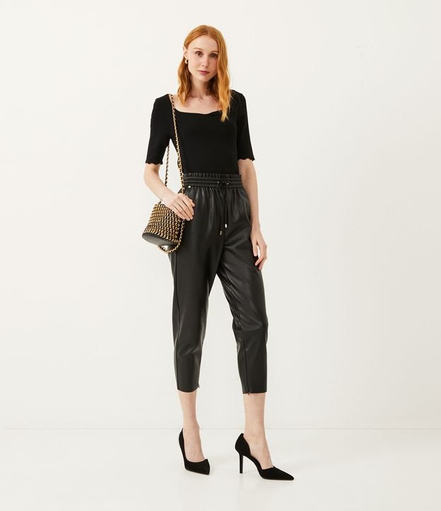 Blusa de Punto con Escote Cuadrado y Volados en la Barra Negro 2