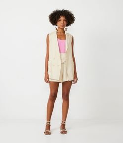 Short em Viscolinho com Dobras Sobrepostas