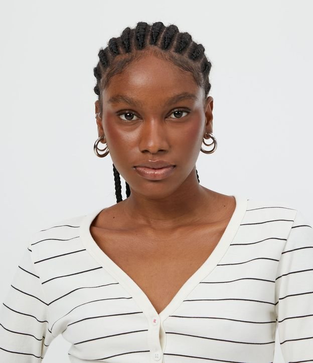 Blusa Cropped en Ribana con Rayas y Botones Delanteros Beige 4